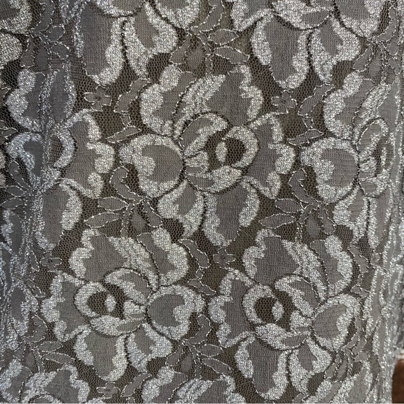 Bobeau Top Shirt Pewter Metallic Floral Lace Short Sleeve Size Small - Picture 7 of 12